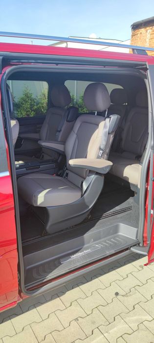 Wynajem BUS 7os. MERCEDES V300d Automat ExtraLong 237KM 2021 4x4