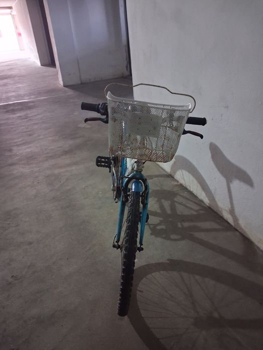 Vendo bicicleta  menina  b'twin