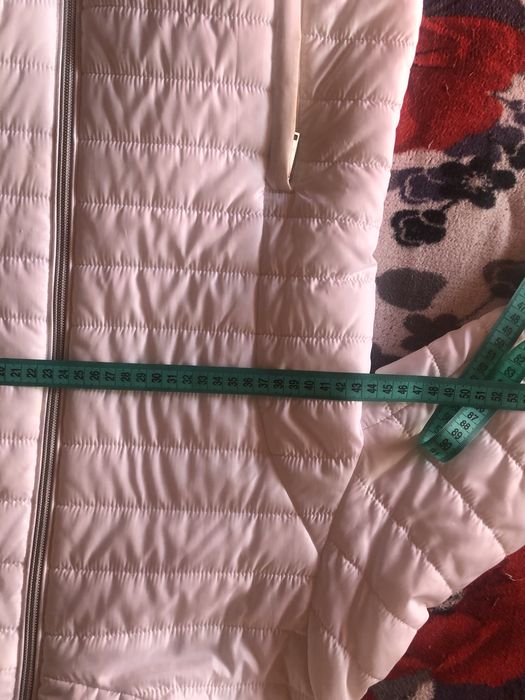 Легкая курточка демисезонная