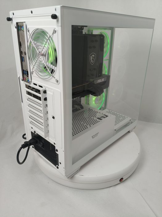Komputer Gamingowy Ryzen 7 5700, RTX 5070, 16 GB,SSD,Win 11 Pro