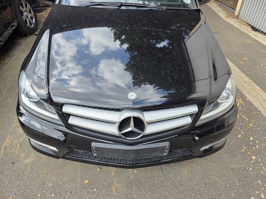 Kompletny Przód Maska Zderzak Mercedes W204 LIFT Coupe Lampy ILS 197