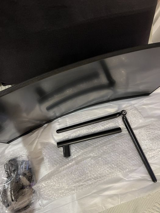 Monitor 32 cale titan army c32c1s