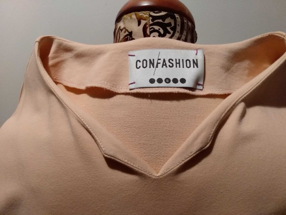 Sukienka Polskich Projektantów- Dzianina Dresowa - S - Kolor Morelowy