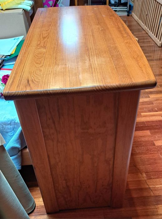 Cómoda com 3 gavetas