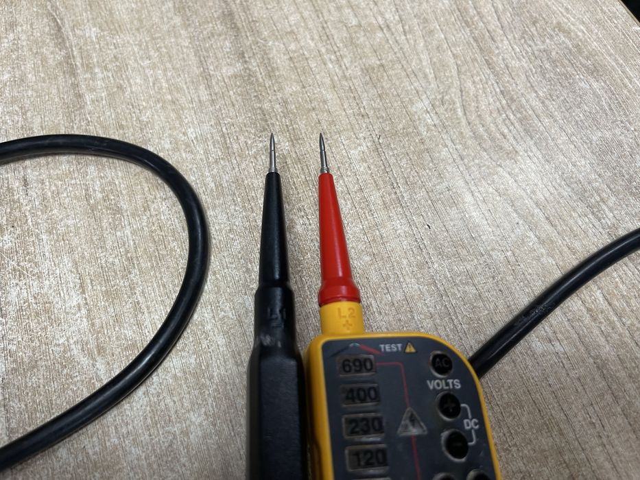 Fluke T150 / тестери напруги Флюк