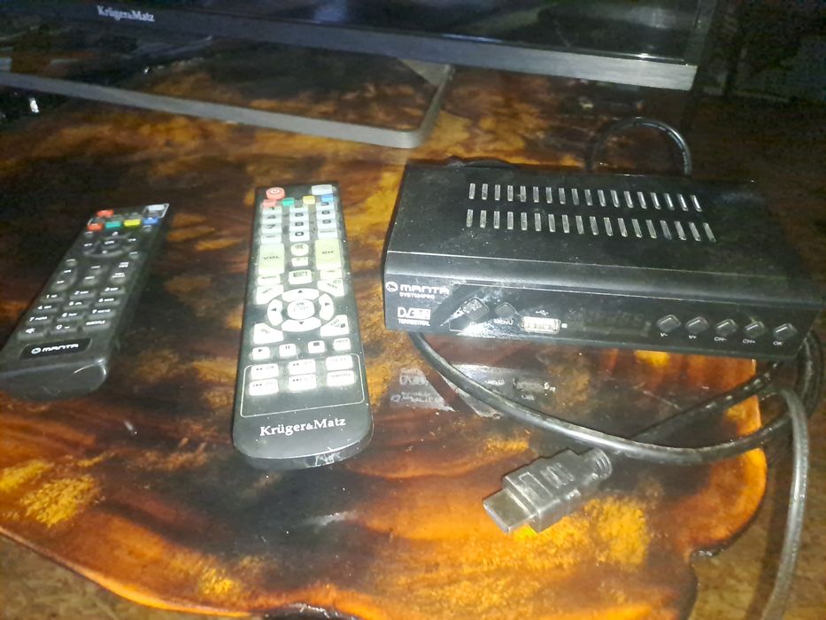 Telewizor  HDMI. KRUGER  MATE 42 Cali + DEKODER    Wzmacniacz