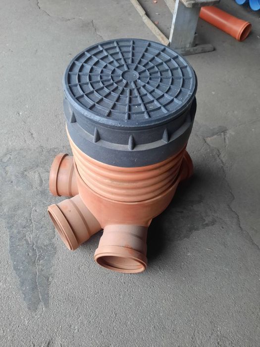 Труба дренажна  100 мм SN 4 колодязі ревізійні