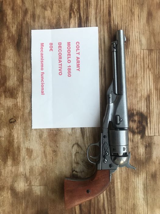 PEÇA Decorativa - Revólver Colt Single Action-Peacemaker NÃO funcional