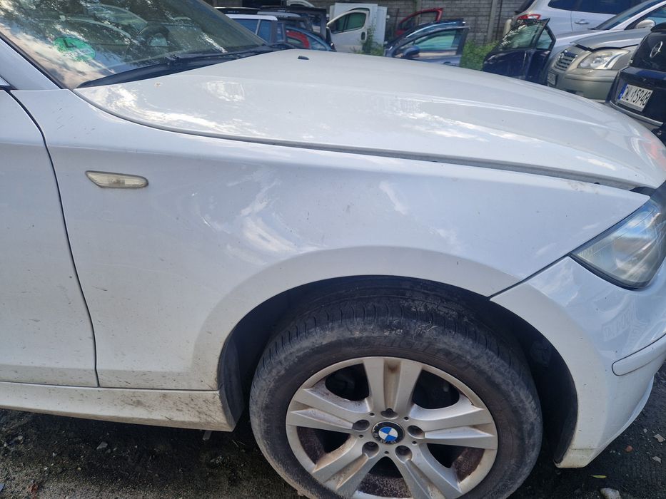 Błotnik prawy BMW E81 E87 Alpinweiss 3