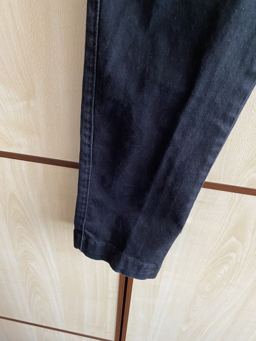 Джинсы черные