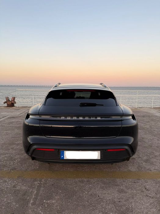 Porsche Taycan Sport Turismo Black Edition