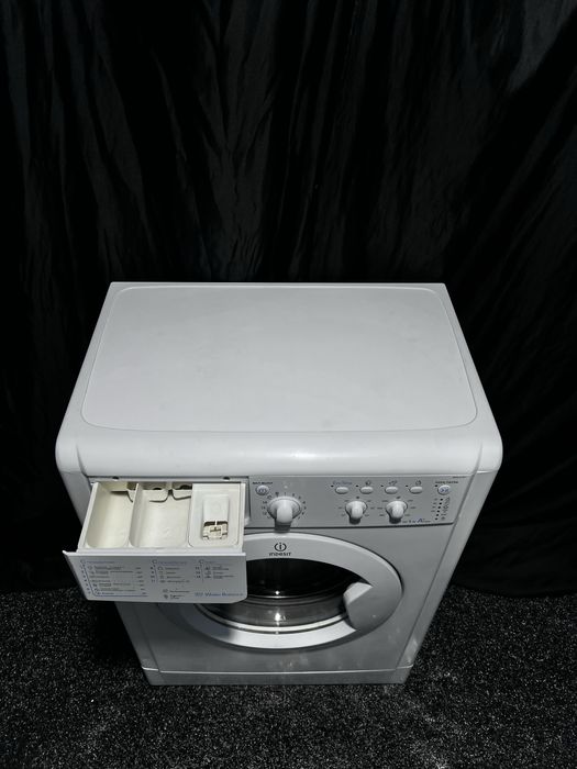 5 кг 1000 об современная стиральная машина INDESIT. Доставка бесплатно