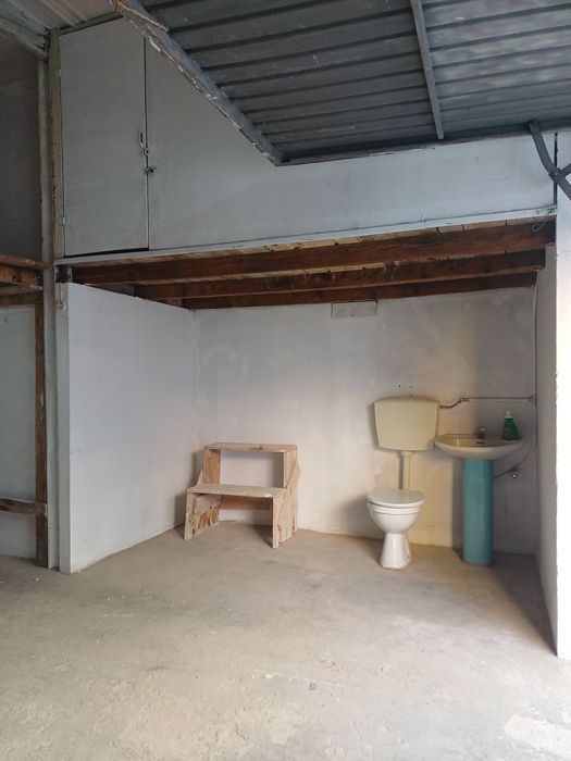 Garagem  Dafundo Algés, junto ao aquário Vasco da gama, Algés