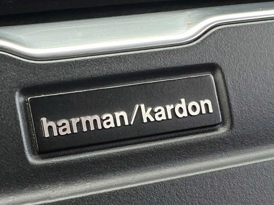 2016  Volvo    XC 70