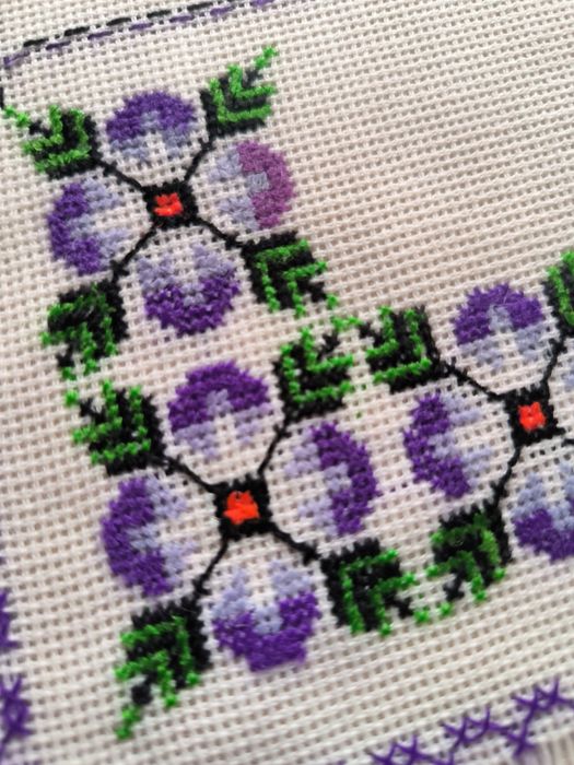 Вишиті картини,рушники,серветка до свята