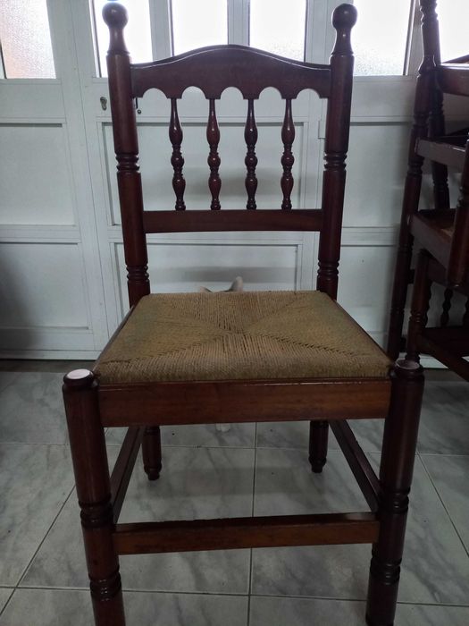 4 cadeiras de mogno para cozinha