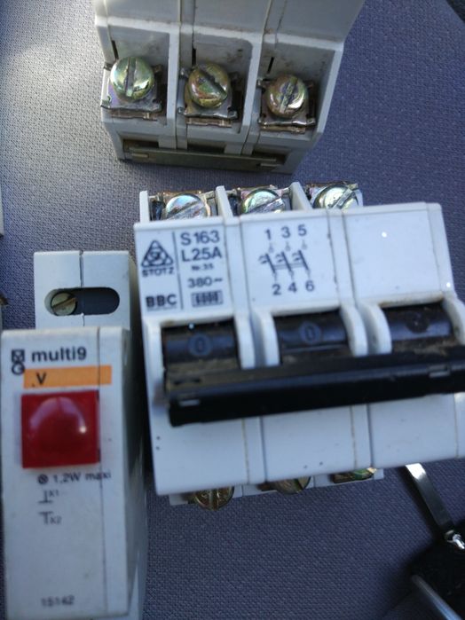 ALL THESE Circuit Breakers64550353231235124