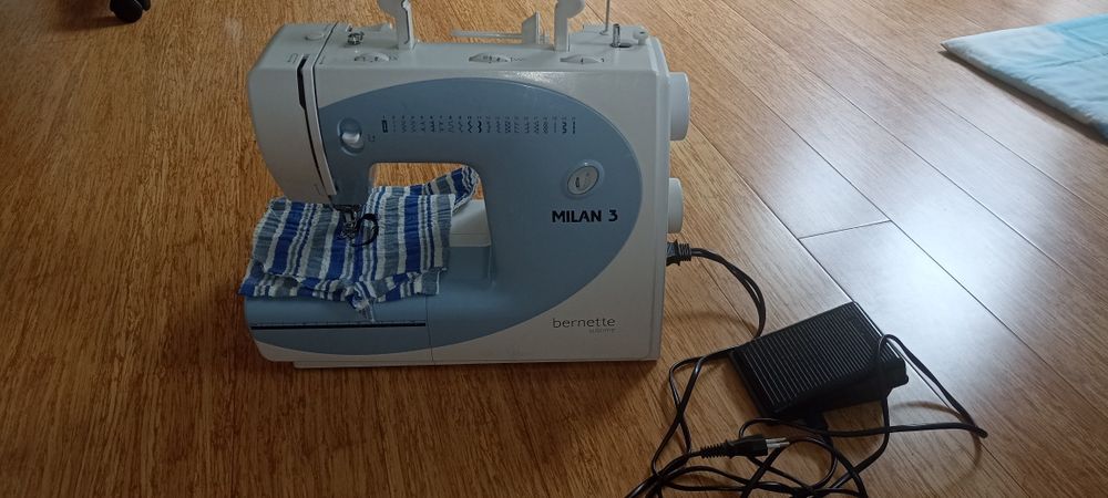 Maszyna do szycia Bernette Milan 3