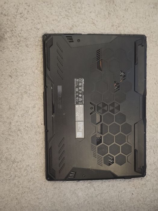 ASUS TUF Gaming A15 FA506IV - Ryzen 7 4800H / RTX 2060 6 GB VRAMDDR6 / 16 GB RAM / SSD 512 GB / WIN 11