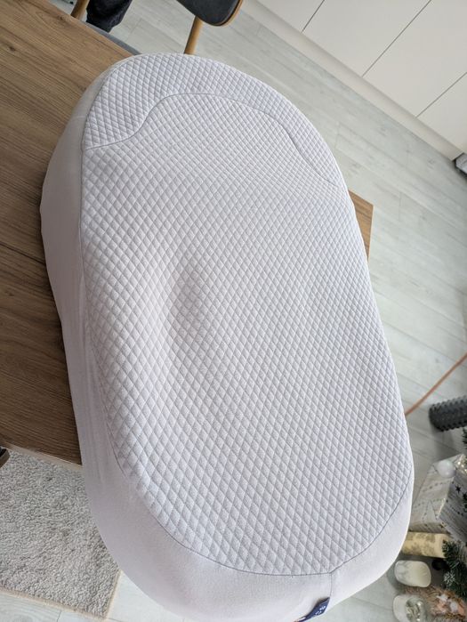 Кокон для новонародженого