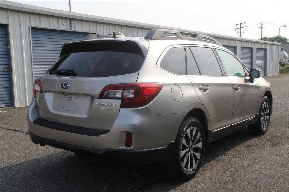 Subaru Outback Limited      2017