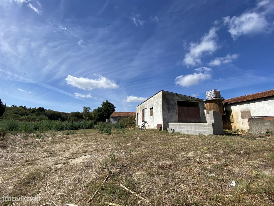 Armazém / Atividade industrial / Verdeiro / Ponte da Pedra