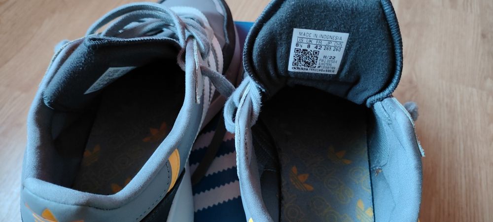 Buty Adidas Retropy F2
