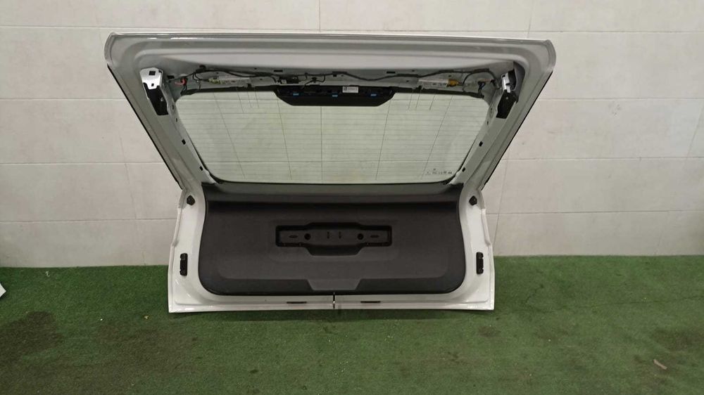 BMW X2 iX2 U10 Кришка багажника задня ляда