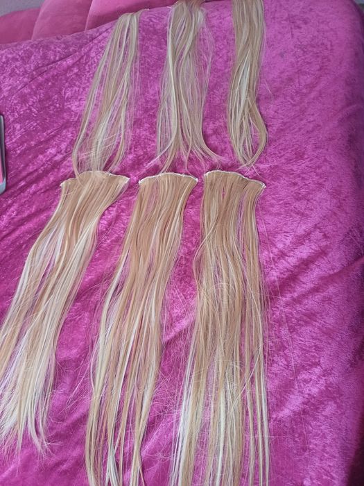 Extensões  longas loiras
