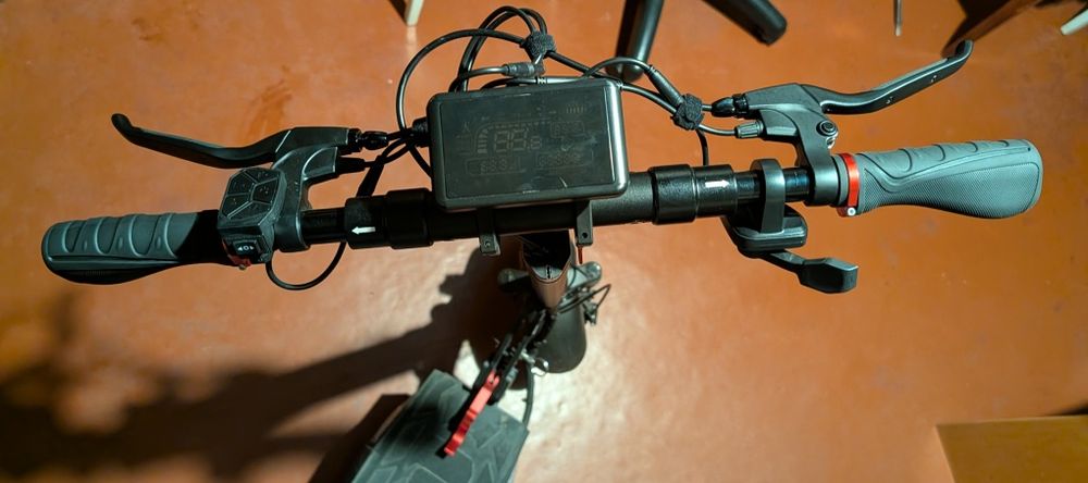 Електросамокат Tecros T4 Pro Пробіг 220км