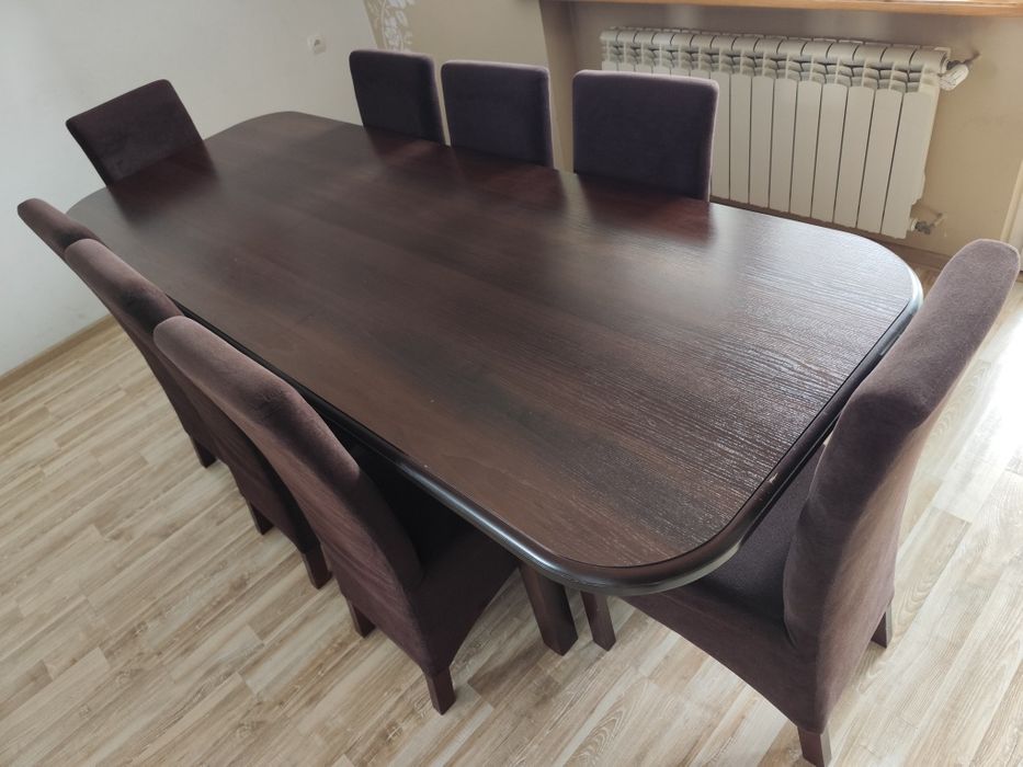 Stół z  8 krzesłami