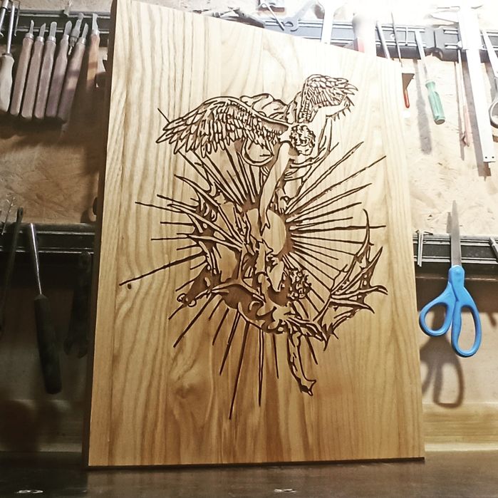 "Anioł i demon" Praca wykonana w drewnie jesionu.