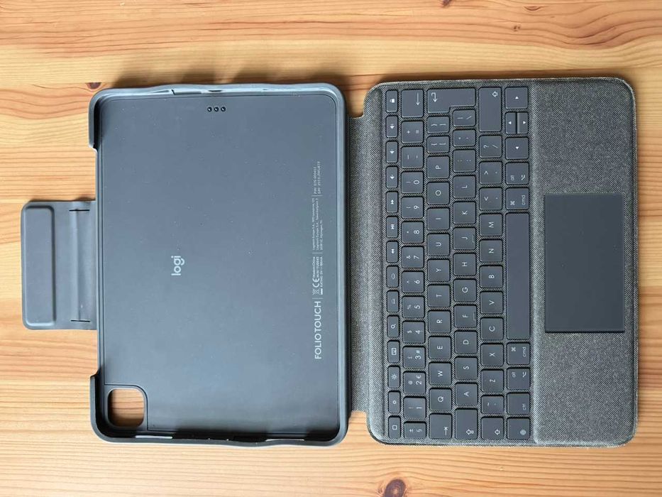 iPad Pro 11 128GB Wi-Fi 2gen, Apple Pencil 2gen, Logitech Folio Touch