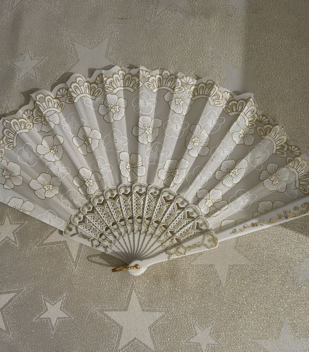 Wachlarz z materiału i plastiku