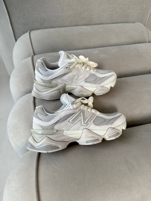 New Balance 9060 Light Beige Moonbeam