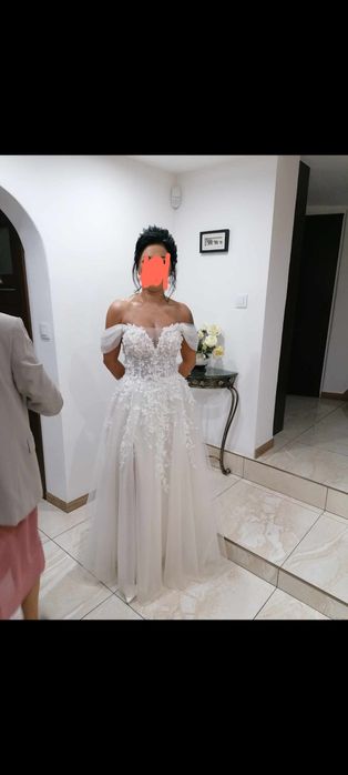 Suknia ślubna ręcznie haftowana