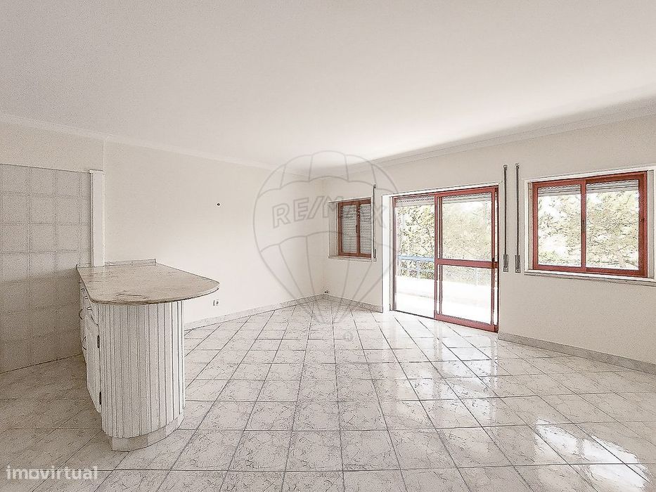Apartamento T1 para venda — São João Das Lampas E Terrugem, Lisboa