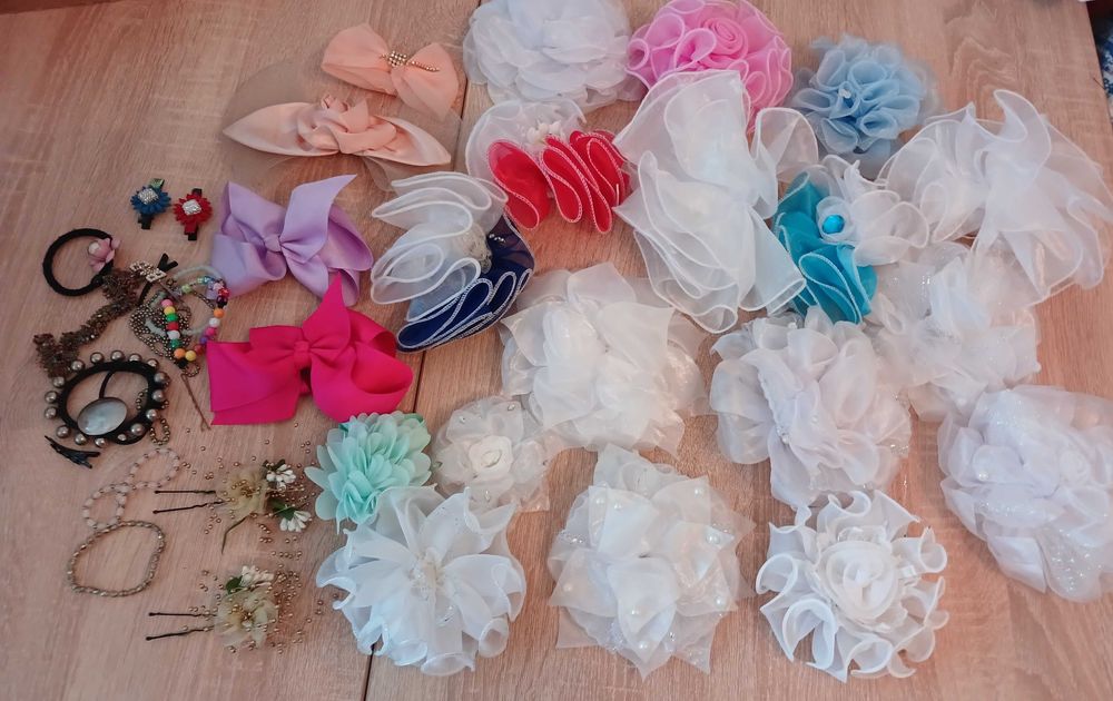 Банти, заколки за все 200 грн