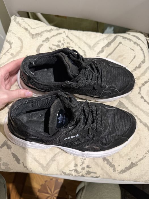 Жіночі Кросівки puma / adidas оригінал устілка 23,5