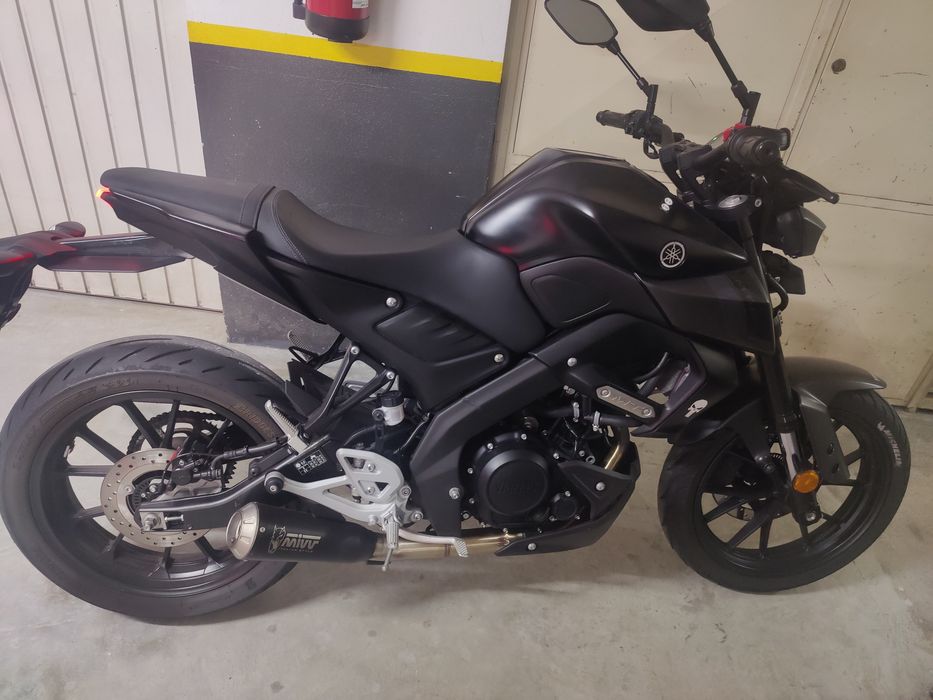 Novos dados Mota para vender até final da semana  dono dela vai deixar Portugal  Mota Yamaha   MT-125 ano 2022 como nova