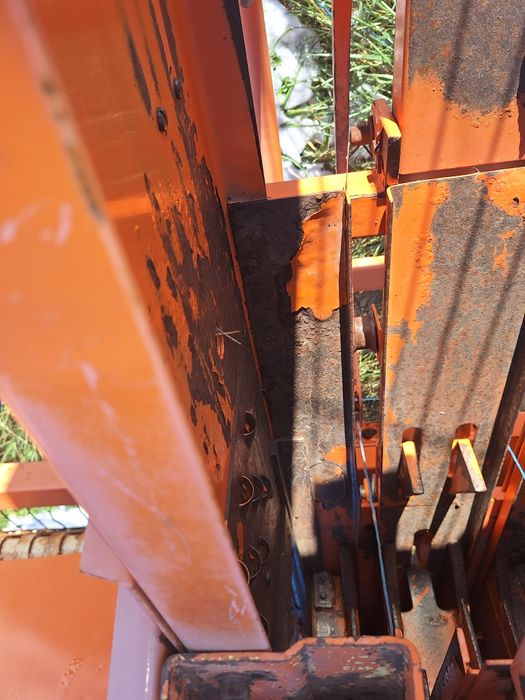 пресс подборщик/тюкопрес/
прес-підбирач Рівєра wartsila