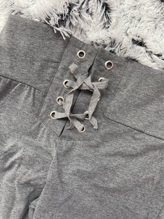 Nowe Szare legginsy