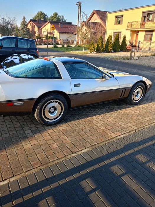 Corvette C4      5.7 V8