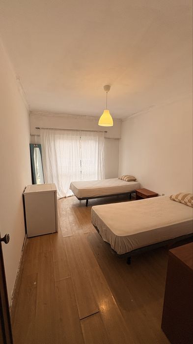 Aluguer de Quarto no Prior velho- Despesas incluidas!!