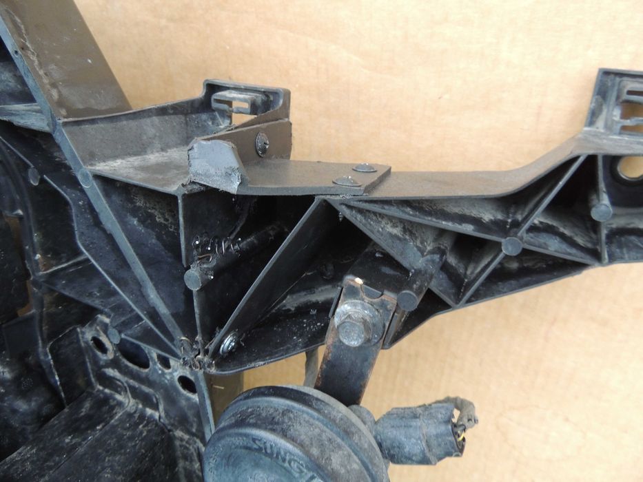 Pas przedni wzmocnienie czołowe SsangYong Tivoli 1.6 diesel 15,16-19