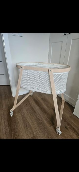 Kołyska na kółkach IKEA