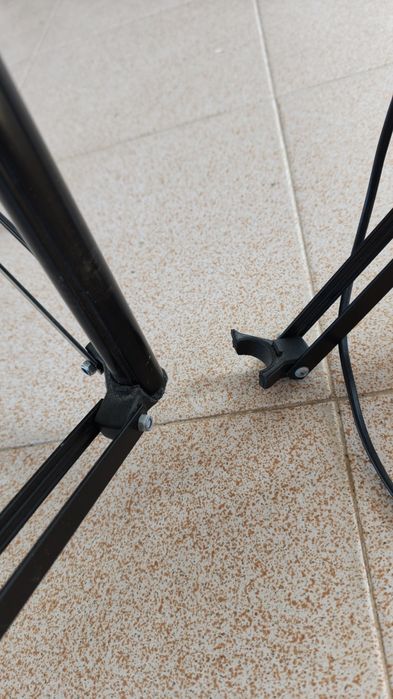 Kit de 2 Softboxes com Tripés – Altura até 2,45 m (Sem Lâmpadas)
