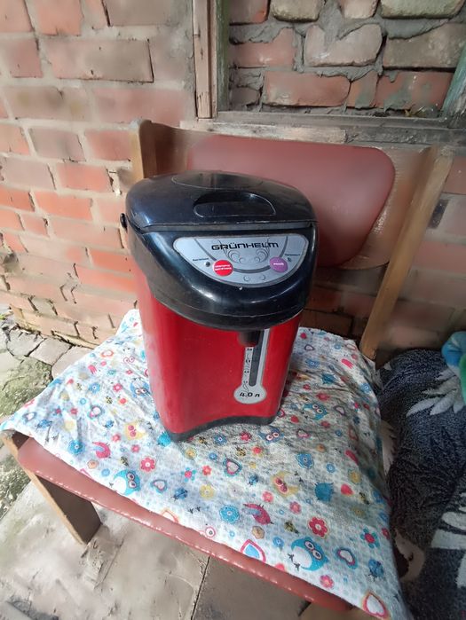 Продам термопот .