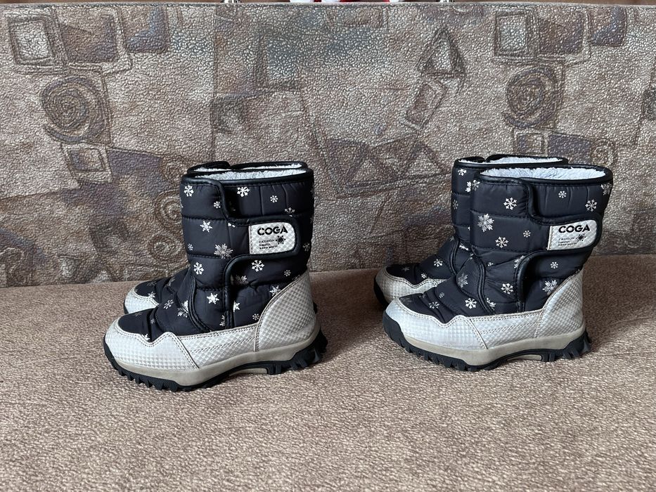 Зимові чобітки , можливо для двійні.  Устілка 19,5 см