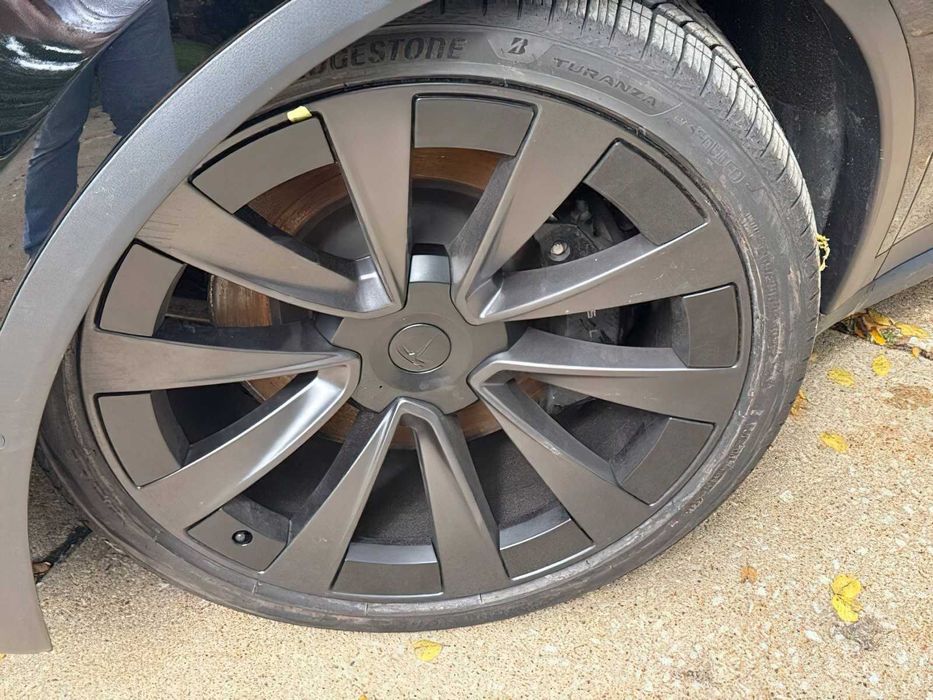Tesla Model X      2022